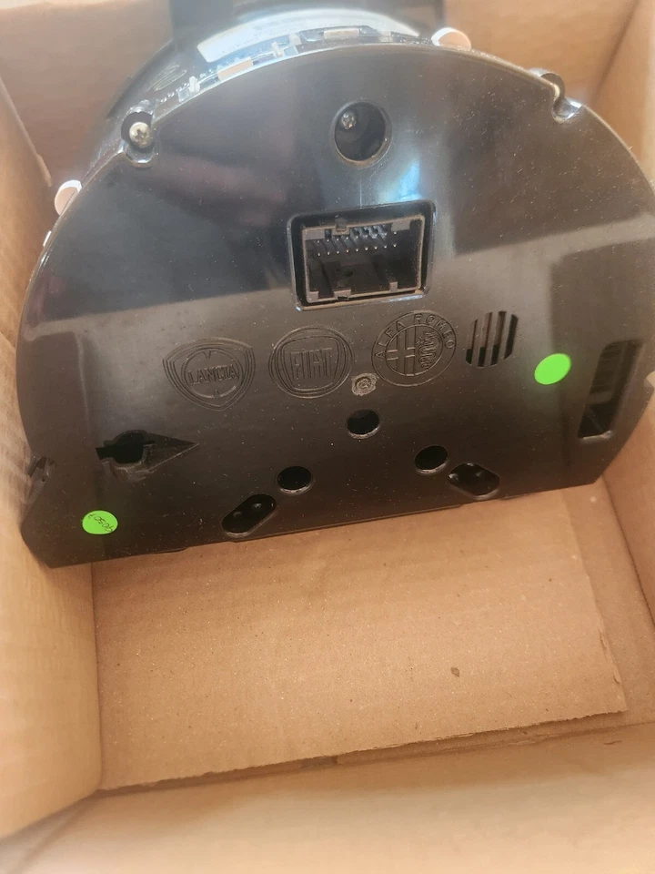 2012 菲亚特 500 速度表/仪表组 MPH 1RY23JXWAE 原始设备制造商 1YC33JXWAB — 第 3/4 张图片