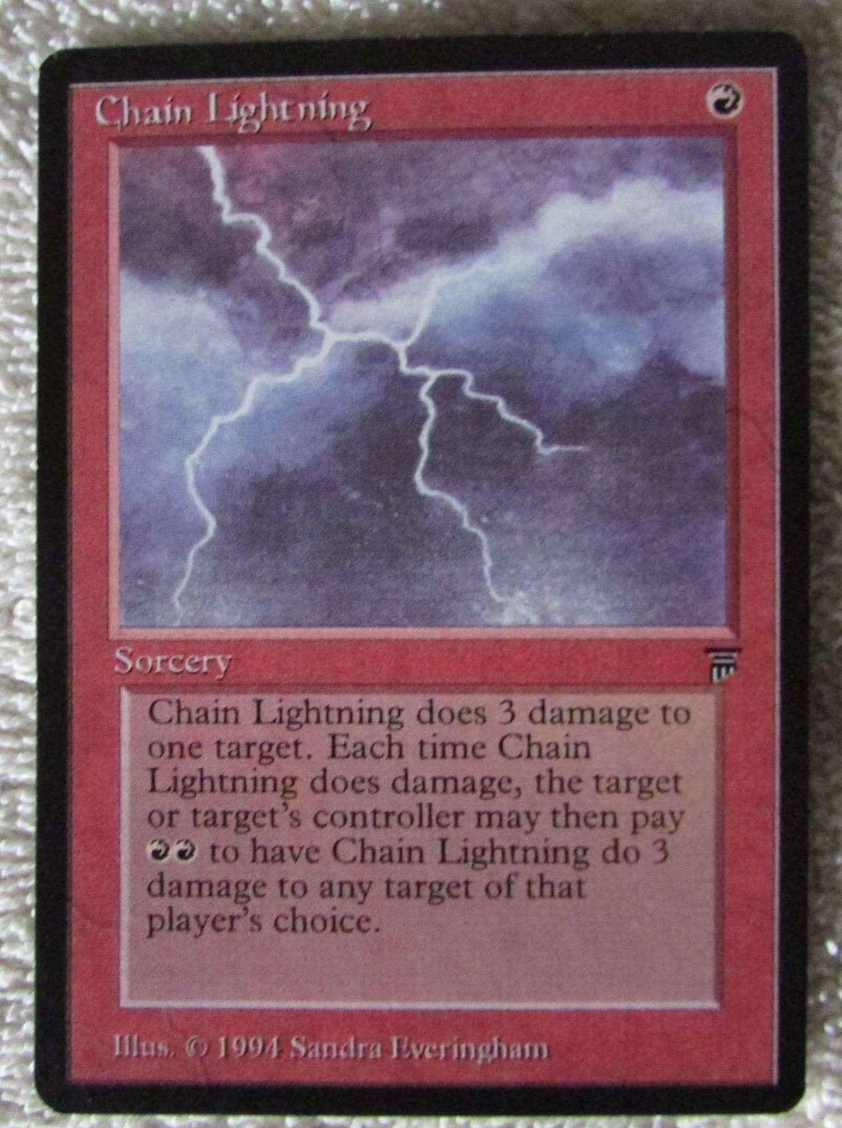 Magic The Gathering -1994 Chain Lightning (Legends) Rarity:C2 fine used.