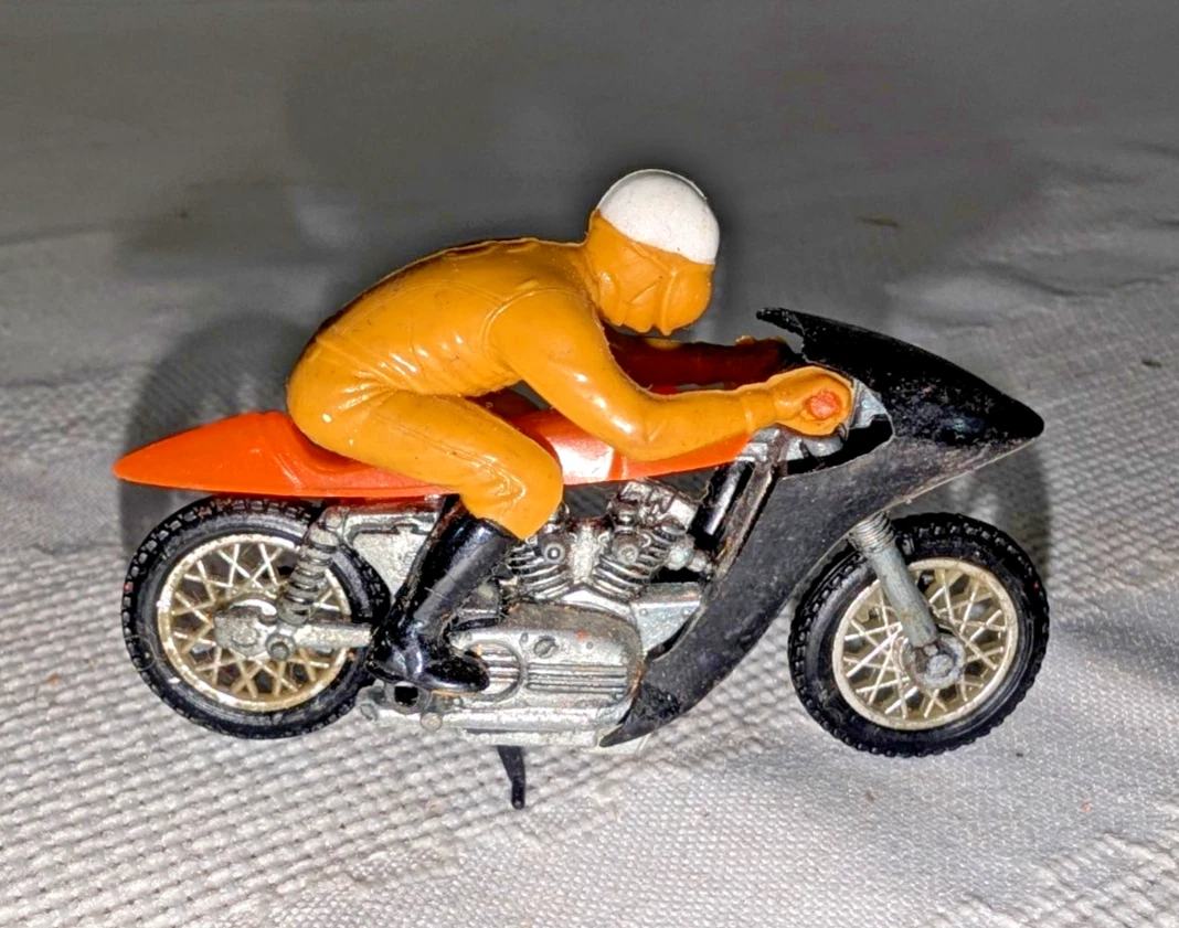 Hot Wheels Hot Wheels RRRumblers MOTOR⑥ Hot Wheels Rrrumblers 1971 Torque Chop Trike in Orange Vintage