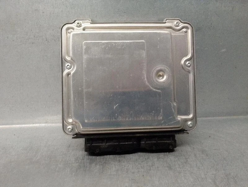 8966102A90 centralina motore per TOYOTA COROLLA (E12) 1.4 TURBODIESEL 4887230 - Immagine 2 di 4