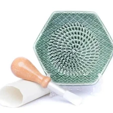 The Grate Plate Ginger Garlic Spice Grater 3-Piece Set with Peeler NEW