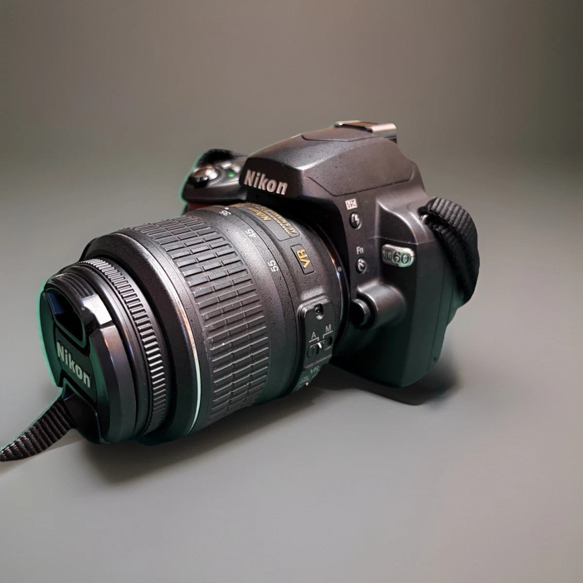 Nikon D60 1-4.9x Digital Zoom Cameras 10-11.9 MP Maximum