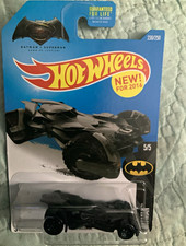 Hot Wheels Batman v Superman Batmobile black diecast 1:64 2016 unopened box