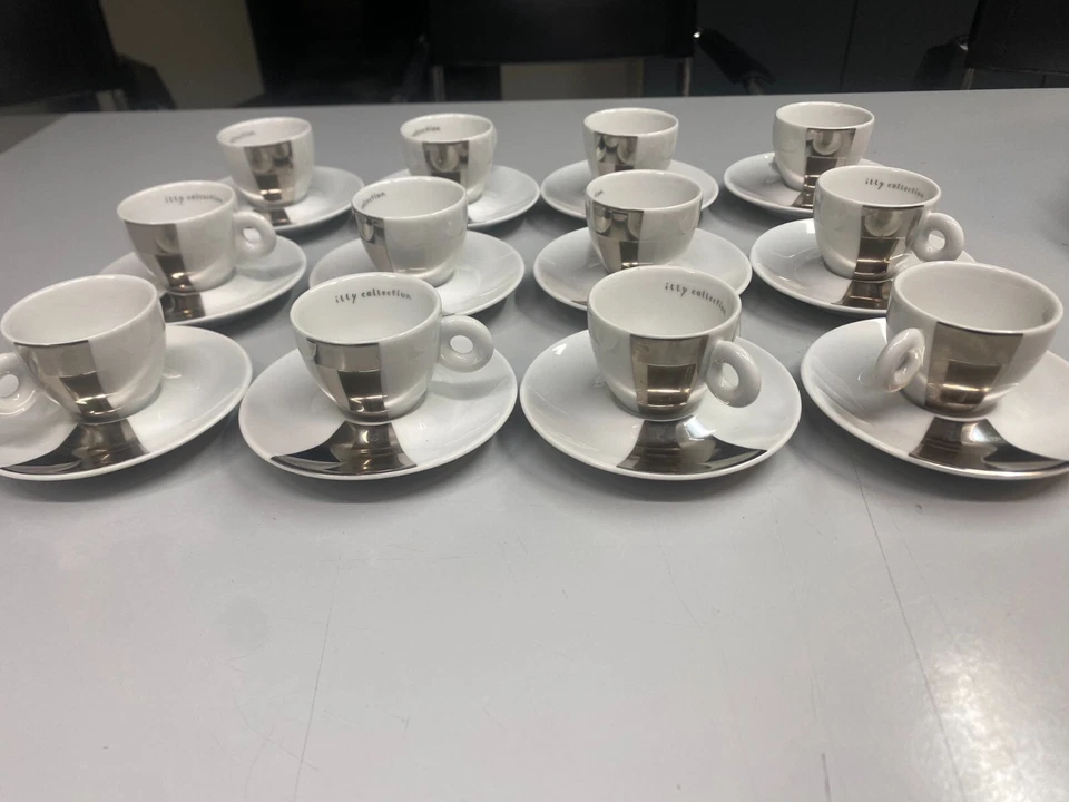 Set 12 tazzine Illy Collection 2002 by Pistoletto - ottime senza scatola - Immagine 2 di 4