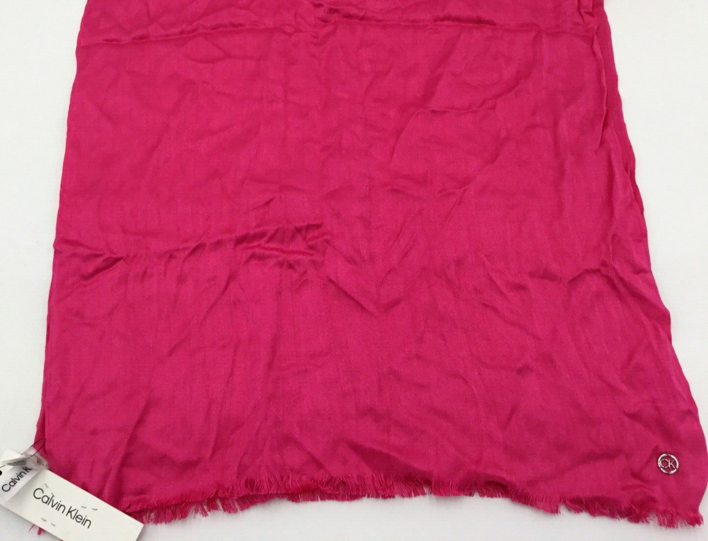 Calvin Klein Womens Solid Satin-Feel Scarf Hot Pink One Size 5890₽