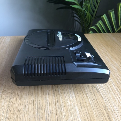 Console gioco flashback Sega MegaDrive completa e gioco Topolino Mania BUONE CONDIZIONI - Foto 9 di 23