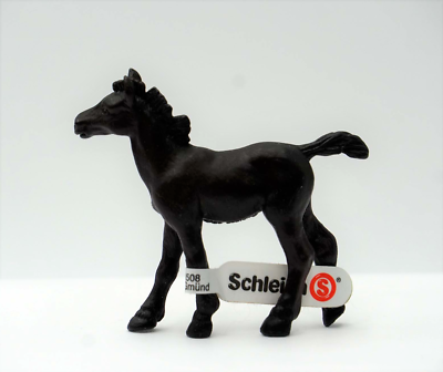 SCHLEICH 16381 – Mops Rüde Figur, Detailgetreues Spielzeug Für Sammler & Kinder