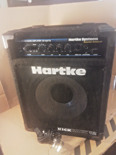 Hartke HA1200 Kickback 12" Bass Guitar Combo Amp, 120 W - Picture 3 of 10