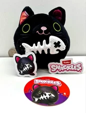 Halloween 5” Snackles Salem The Cat Holding A Fish Skeleton ￼