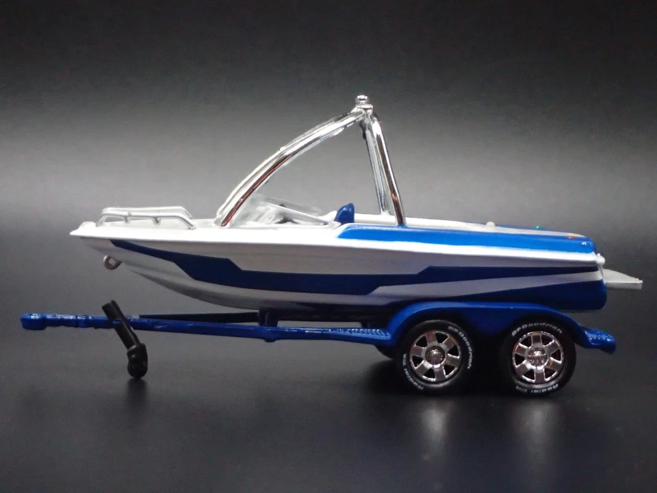 SKI & WAKEBOARD SPEED BOAT ON TRAILER BLUE 1/64 SCALE DIORAMA PROP MODEL - Image 3 of 4