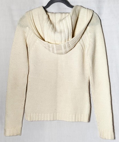 Suéter con Capucha Cuello en V S Tejido Crema Moda Internacional Manga Larga Suave Para Mujer - Imagen 3 de 4