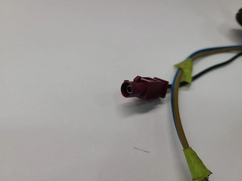 Antena montada en techo Cadillac SRX 2004-2009 Foto 4 de 4