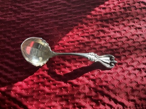 ANTIQUE TOWLE OLD COLONY STERLING SILVER FACETED & CRIMPED LADLE SPOON