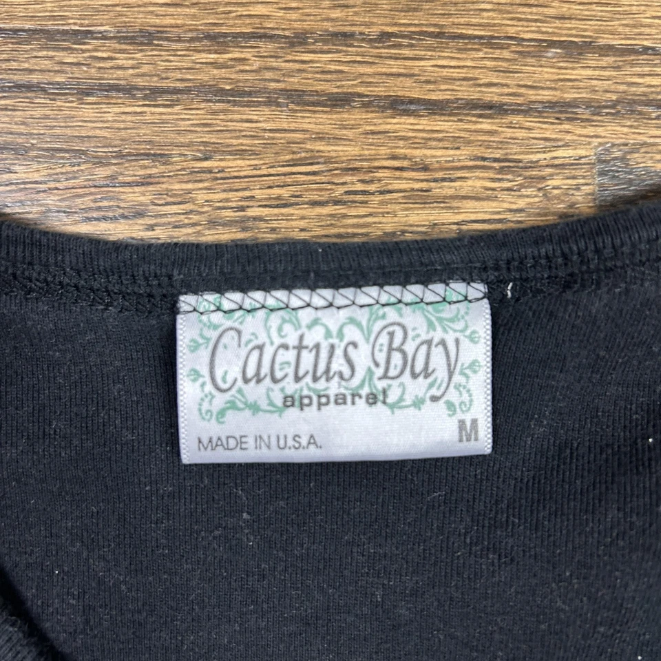 Camisa Cactus Bay para mujer mediana negra floral estrás manga 3/4 hecha en EE. UU. Foto 2 de 4
