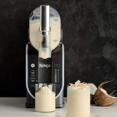 Ninja Slushi フローズンドリンクメーカー FS301 M0 Ninja SLUSHi 5-in-1 Professional 88-oz. Frozen Drink Maker (FS301)