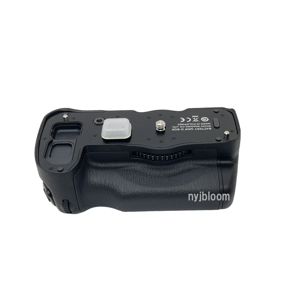 New PENTAX D-BG6 Battery Grip for K1 and K1 Mark II Camera - Image 4 of 4