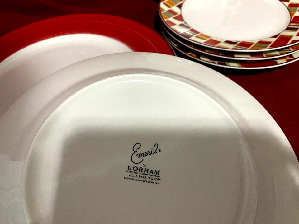 Gorham Emeril Julia Street Rojo 7 Piezas Lote de 3 Platos de Cena y 4 Platos de Ensalada Foto 2 de 2