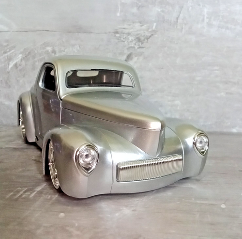 1941 Willys Coupe - Silver - 1:24 scale - Diecast - D-Rods by Jada - Picture 8 of 11