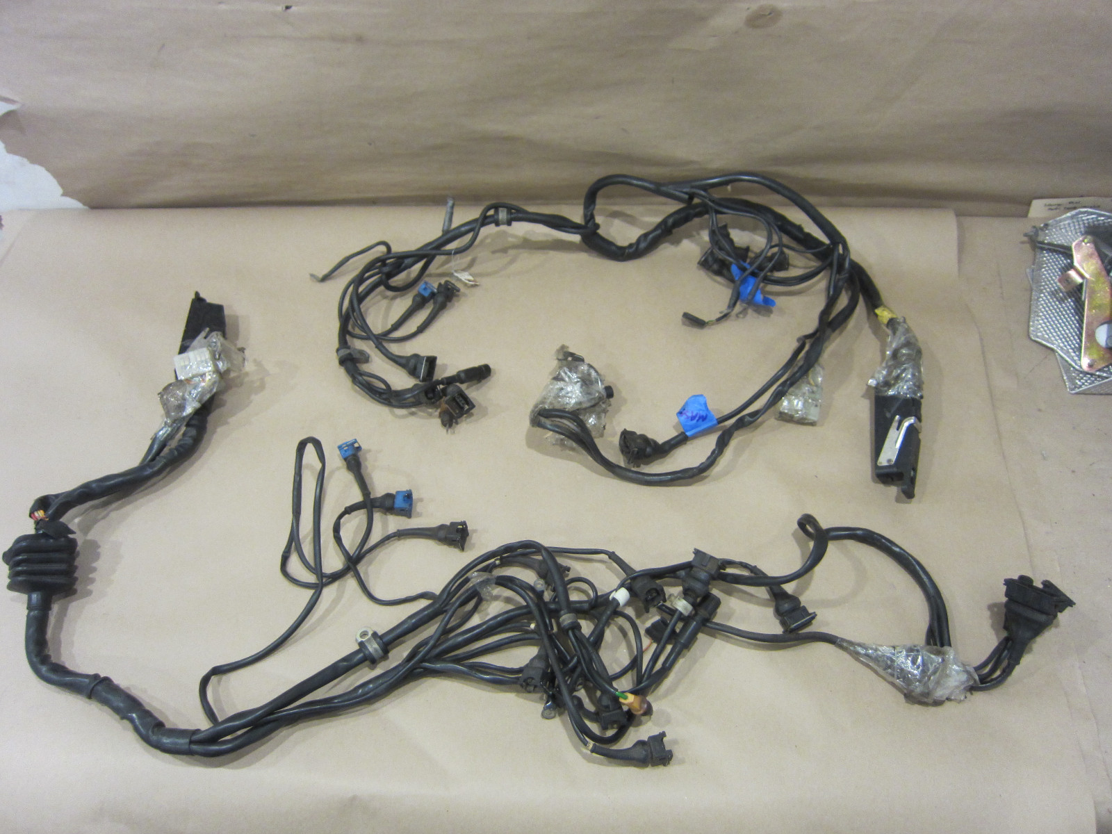 Ferrari 355 2.7 94-95 - LH & RH Engine Connecting Cables Set