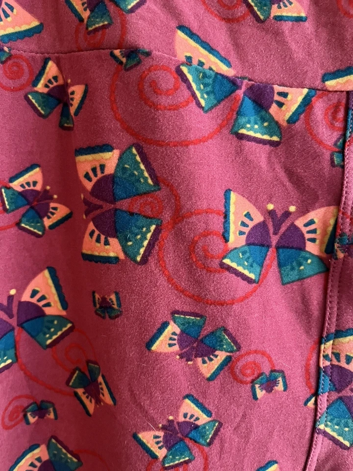 Leggings Lularoe Mariposas Multicolor Talla TC Alto y Curvilíneo Apenas Usados Unicornio Foto 2 de 4