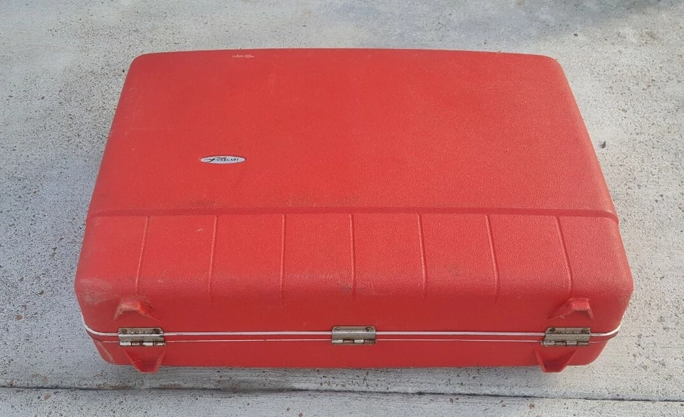 Vintage Sears Forecast Suitcase Red 20in High Hard Case Luggage Mid Century Rare - Image 4 of 4