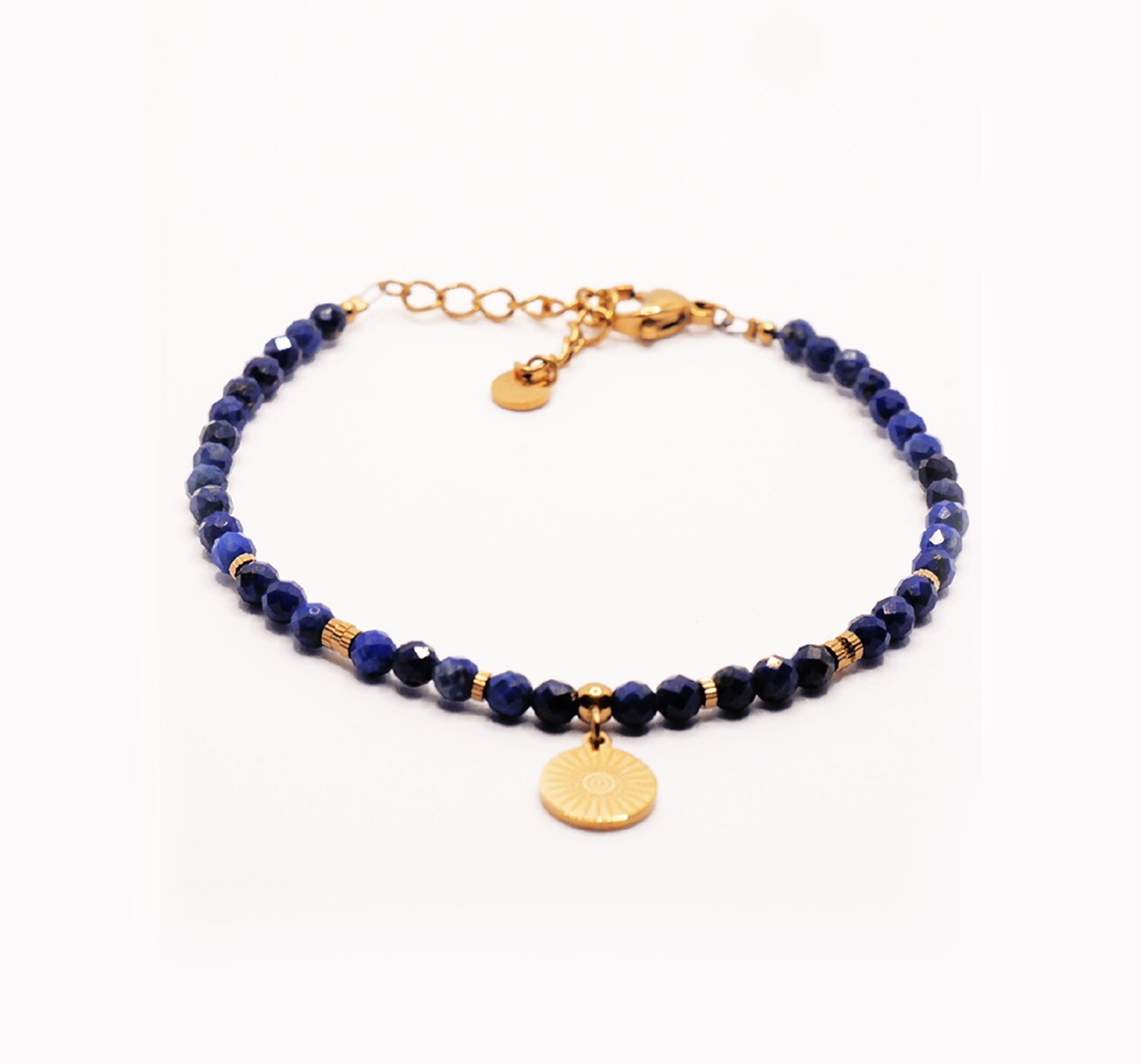 Bracelet lapis-lazuli pour illuminer vos tenues bohèmes chic au quotidien