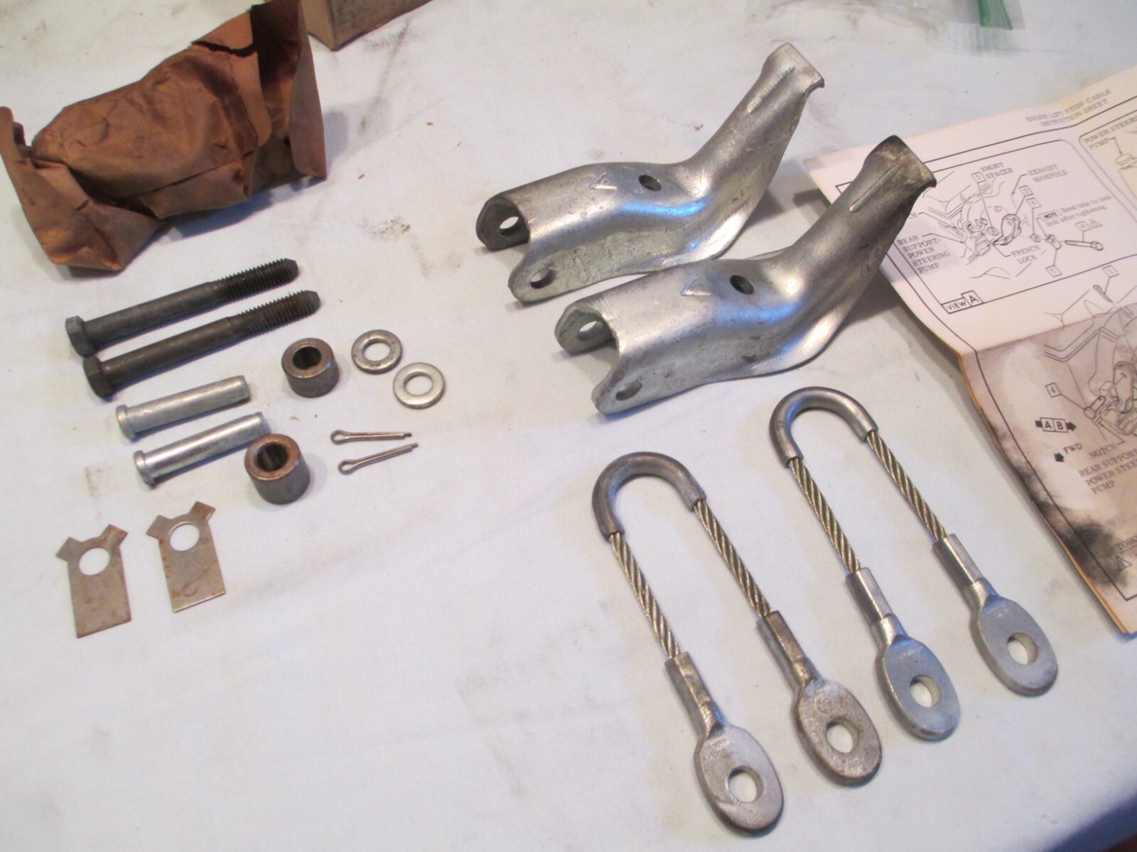 NOS GM ENGINE LIFT STOP KIT 325874 1969 CHEVY IMPALA CAPRICE BELAIR 327