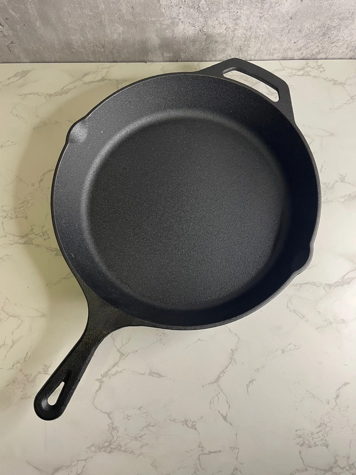 12” Fresh Australian Cast Iron Pre-Seasoned Pan New Unboxed Cooking
Opens in a new window or tab