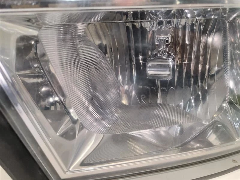 2008-2011 DODGE DAKOTA RH Passenger Headlight Bezel With Chrome Trim 1EK58WS2AC Foto 4 de 4