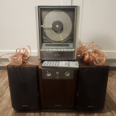Sony CMT-EX200 Compact Component Stereo Vertical Load 2 Speaker With Amp! Works!
