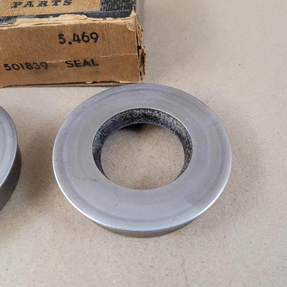 Par de 2 sellos de piñón de eje trasero Oldsmobile Pontiac NOS GM 501839 OEM 1939-1942 Foto 4 de 4