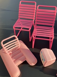 Barbie/Clone Vintage Camping/Pool Party Stühle und Schwimm Matratze und TV“!