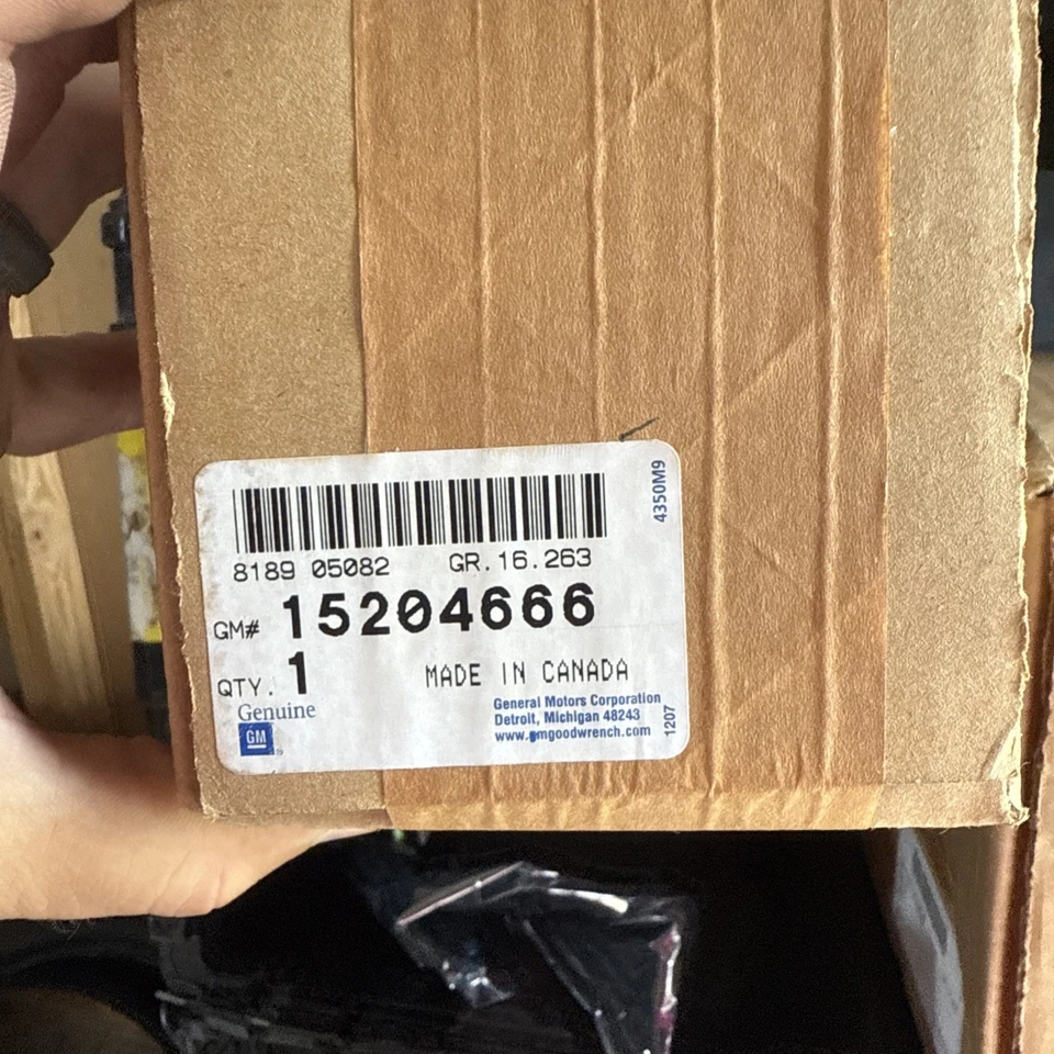 Genuine GM 2002-2004 Chevrolet Trailblazer Window Switch Driver Side 15204666 - Image 4 of 4