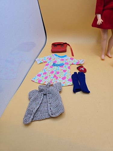 1964 Ideal Toys Pos’n Pepper bambola famiglia Tammy con custodia e vestiti - Foto 4 di 24