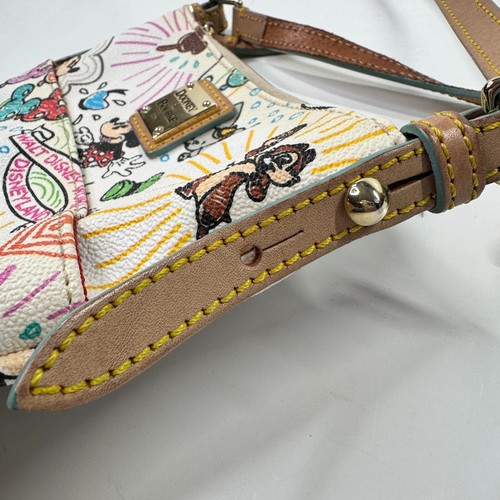 Disney Dooney & Bourke White Sketch Icons Crossbody Letter Bag Disney Land - Picture 15 of 20