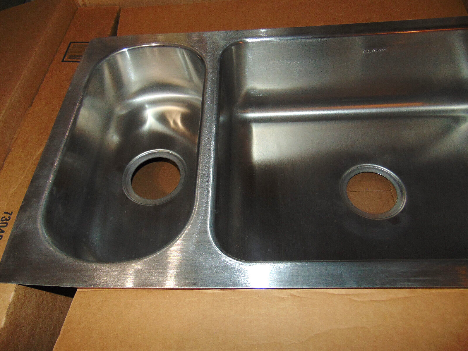 Elkay Lustertone 32-1/16" Undermount Double Basin Sink ELUHAQD32179 Staunless