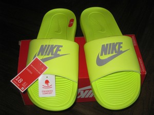 nike slides 8.5