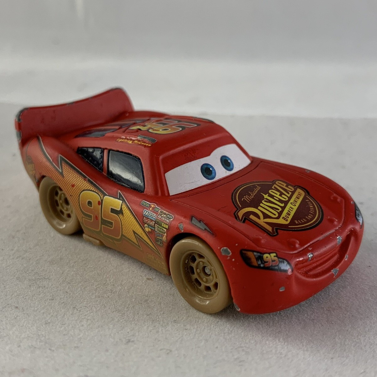 ミニカー Exclusive 95 Lightning McQueen DISNEY PIXAR CARS 2024 - LIGHTNING McQUEEN # 95 WITH RUSTEZE