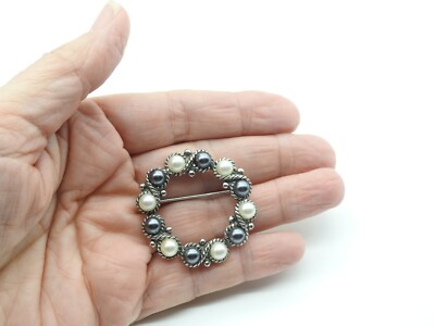Signed Avon Gray White Faux Pearl 1995 Eclipse Circle Wreath Brooch Vintage
