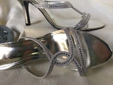 NINA Women s VINARA Silver Metallic Rhinestone Slide Sandals Size 8.5 EUC