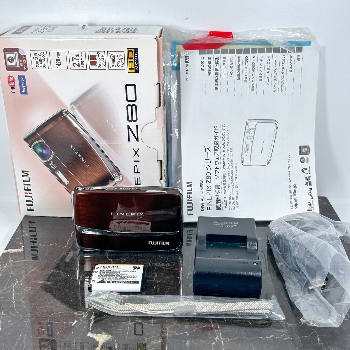 Fine pix Z80 箱付き　デジカメ 12 テレビ・オーディオ・カメラ Fine pix Z80 箱付き デジカメ