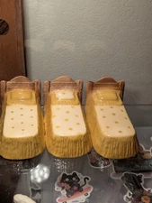 Vintage Hagen Renaker Wee Bed