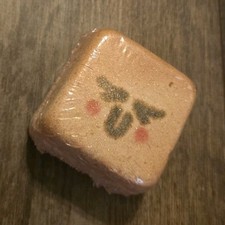 Square Beige Bath Bombs with Face Pattern, Un...
