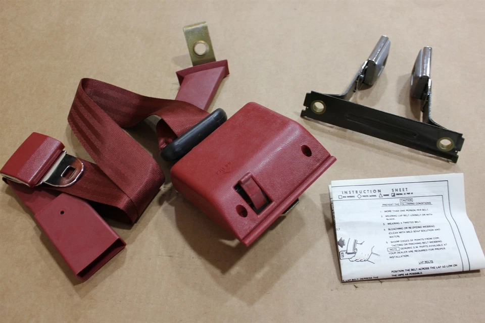 91-94 GMC Blazer Jimmy S/T Cinturón de seguridad trasero Hebilla retractora 15618285 Nuevo de Lote Antiguo OEM Foto 2 de 4