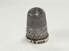 SUPERB ANTIQUE HM SOLID SILVER SIZE 6 SEWING THIMBLE/CHARLES HORNER 1900 4.5 g