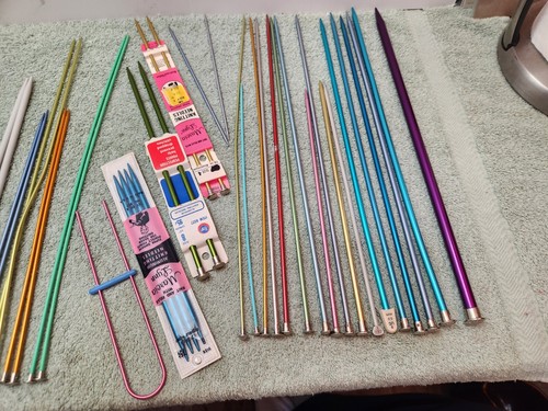 23 pares de agujas de tejer multicolores de 10", 12" y 14" más 17 individuales y más - Imagen 15 de 15