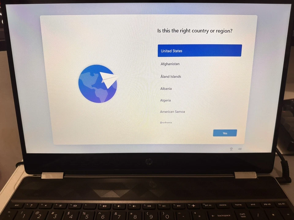 HP Pavilion x360 - 15-dq0953cl 15.6 inch (512GB, Intel Core i5 8th Gen.,... - Image 2 of 3