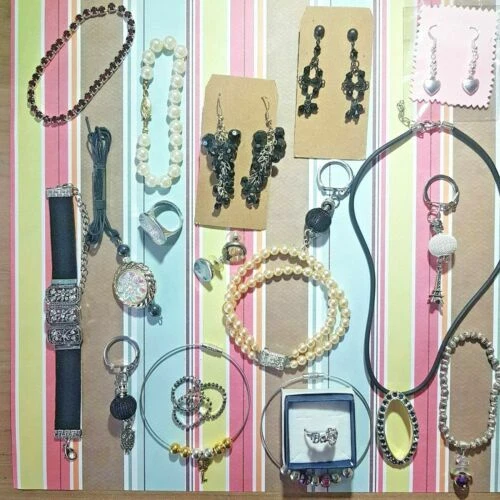 Lotti di articoli di bigiotteria Charms