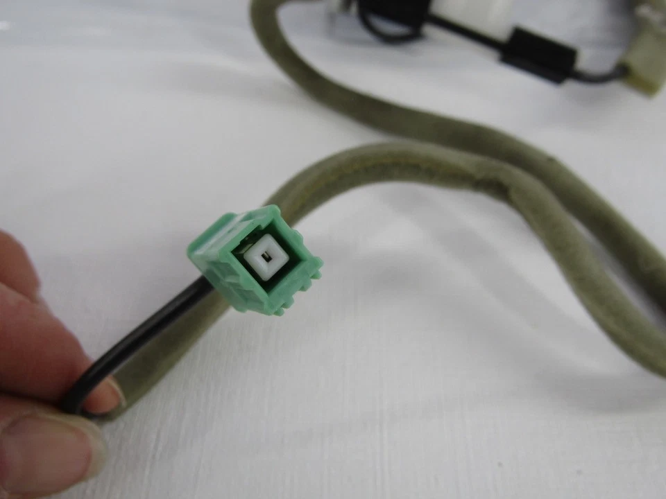 Antena de navegación GPS 86277SG100 2014-2015 Subaru Forester Foto 2 de 4