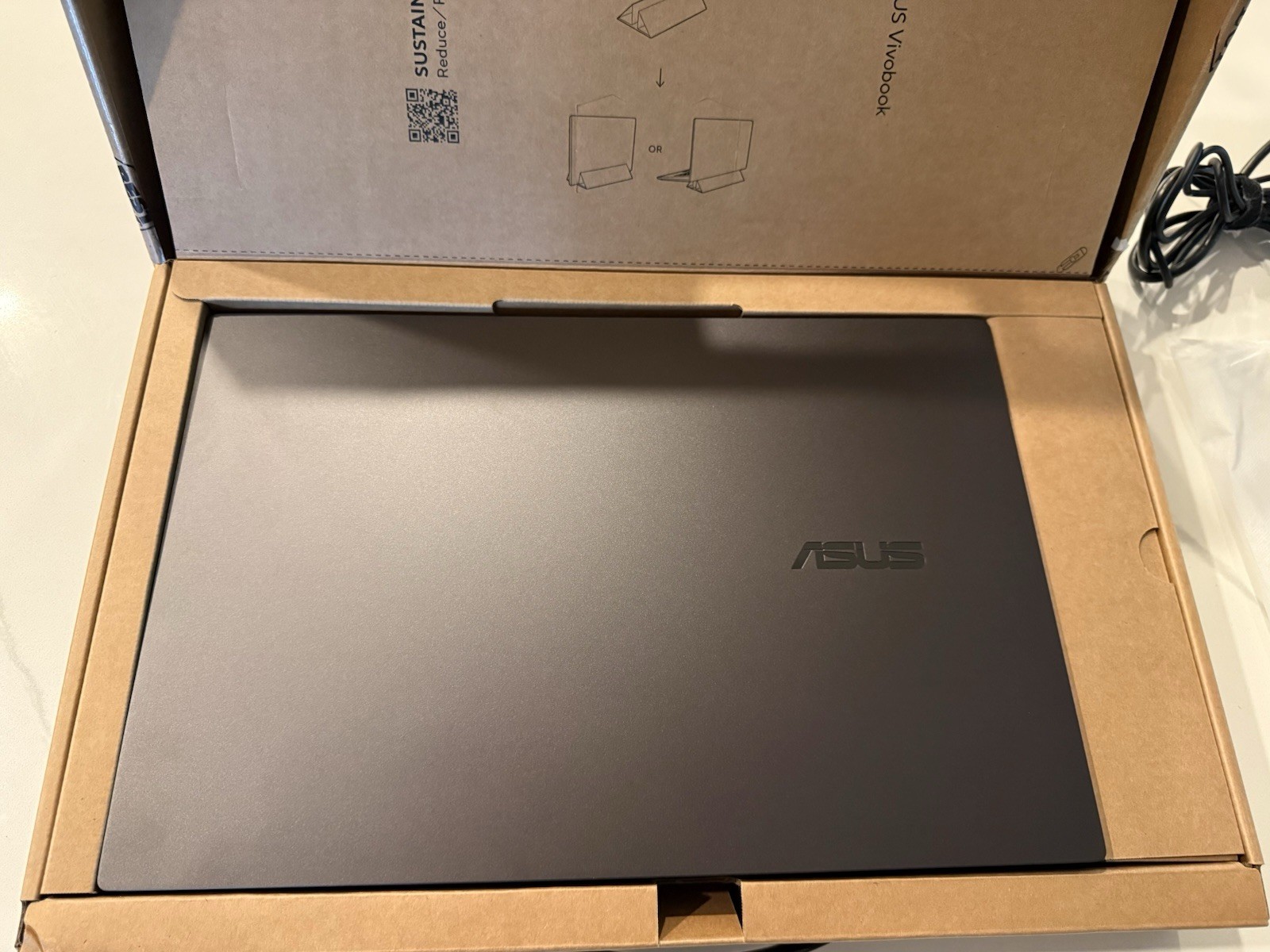 ASUS - Vivobook Pro 15.6"  OLED Q533MJ 16GB 1TB NVME NVIDIA RTX 3050 Ultra 7 CPU